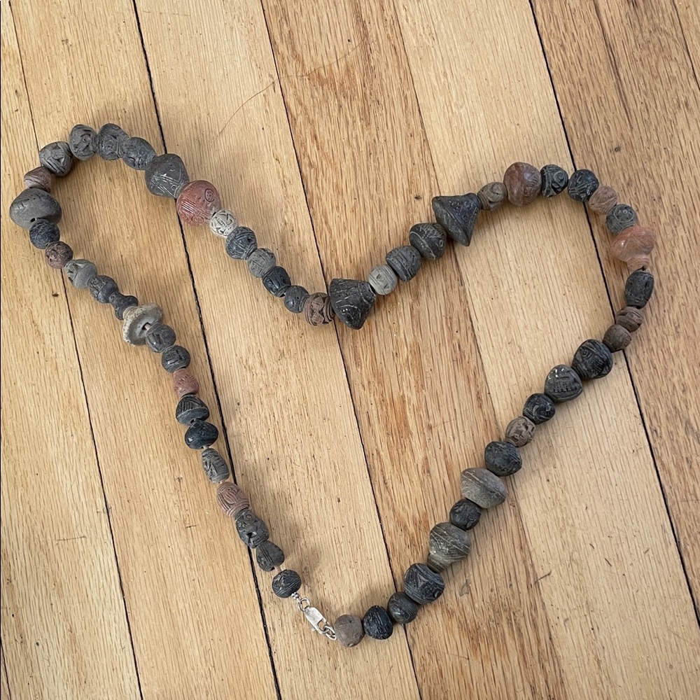Chic Black and Gray Beaded Necklace